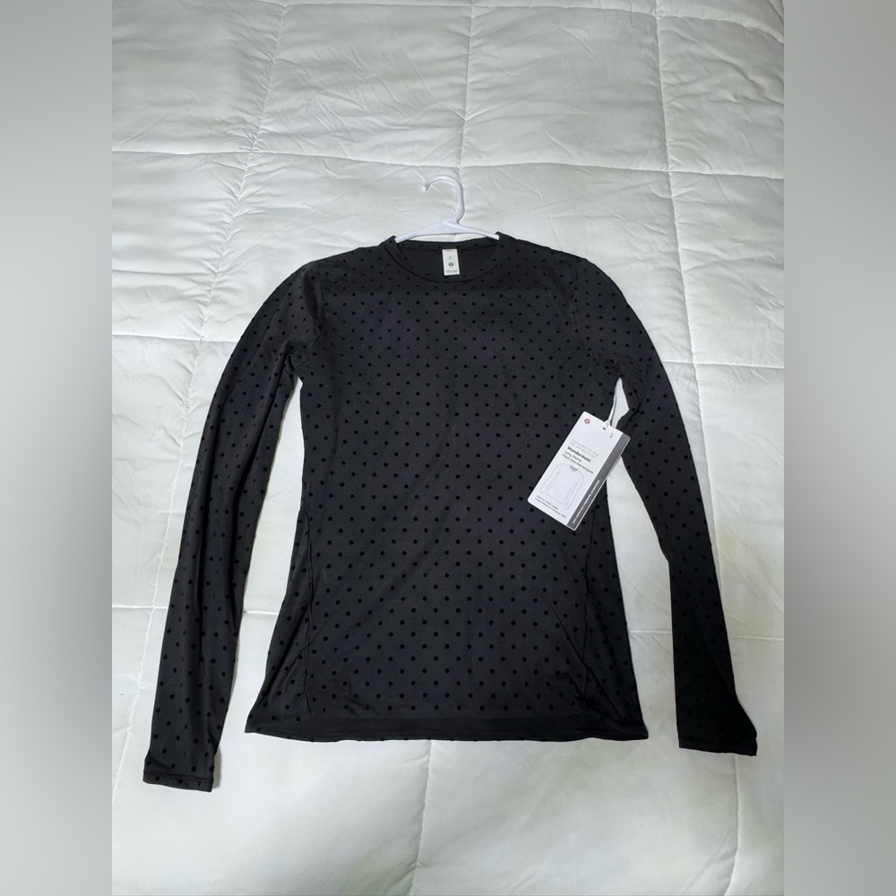 Lululemon NWT Black Polkadot Long Sleeve Top